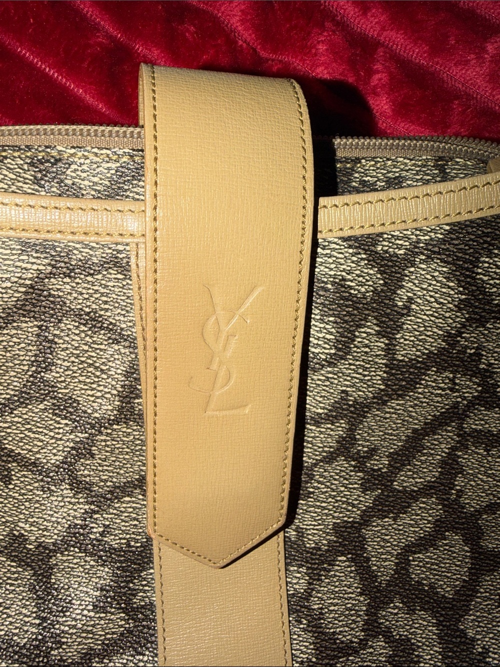 Vintage Yves Saint Laurent shoulder bag - Picture 3 of 16
